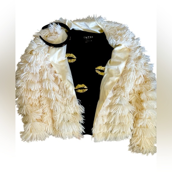 NWOT Stitch Fix Exclusive Styled Box- Everything You See! - Picture 3 of 3